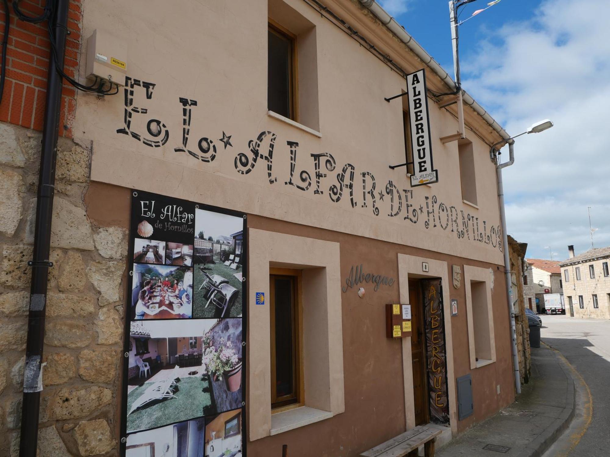 Albergue El Alfar/Pilgrim Hostel Hornillos del Camino Exteriör bild